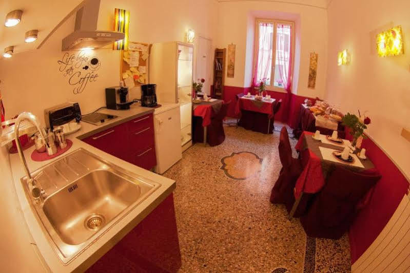 Frühstückspension Hold - Luxury 2*